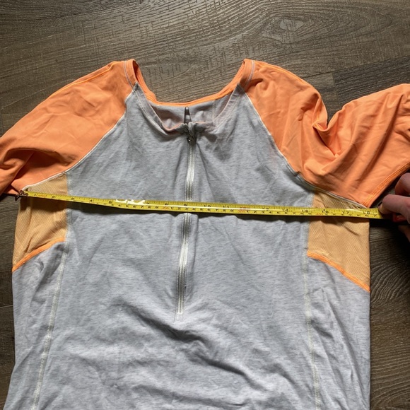 Lululemon size 8 3/4 sleeve - Picture 3 of 3